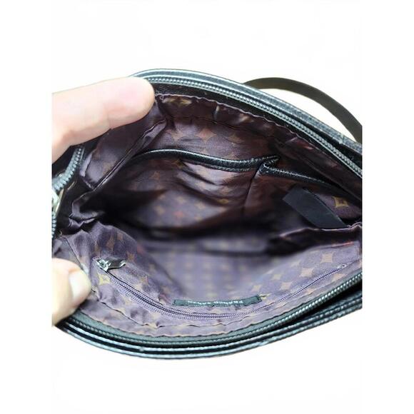 Franco Sarto Stylish Black Crossbody Bag - Picture 3 of 8